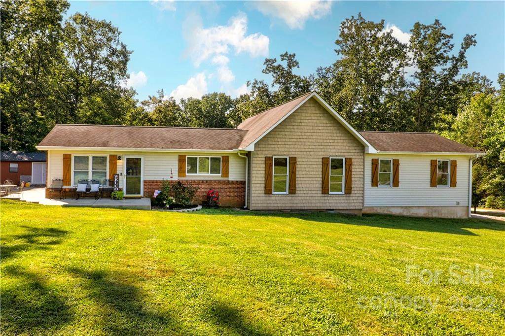 201 Indian Hill Road - Photo 1