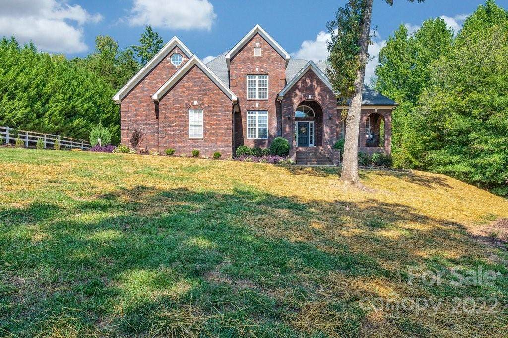 4511 Chanel Court - Photo 1