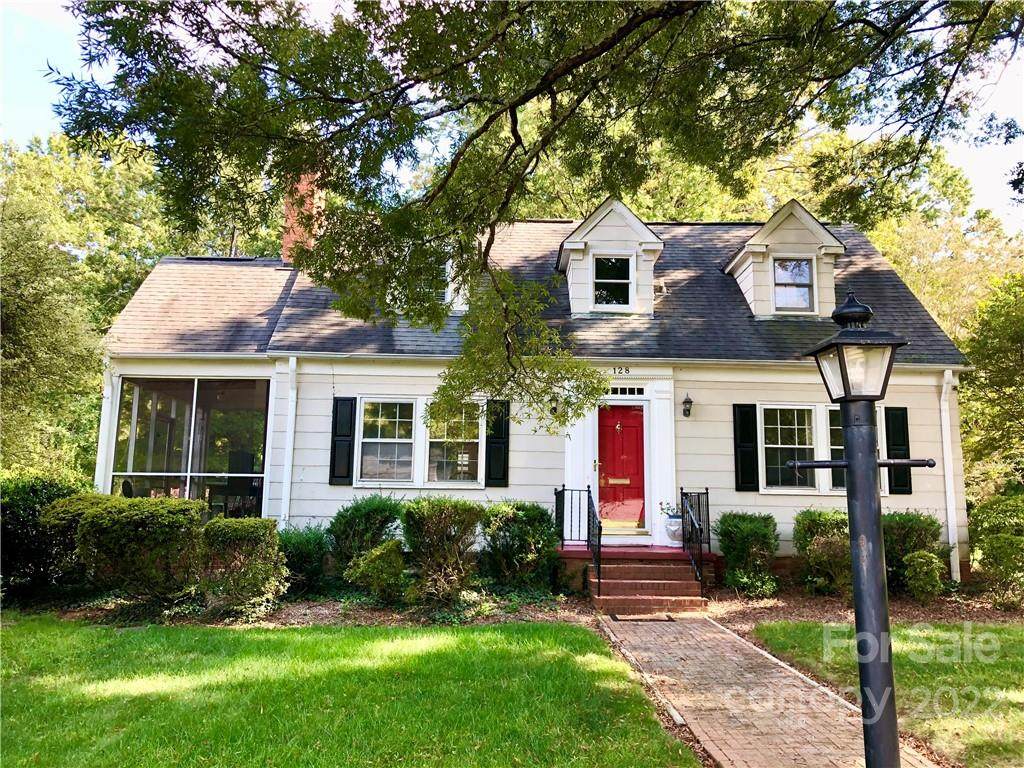 128 Hillcrest Avenue - Photo 1