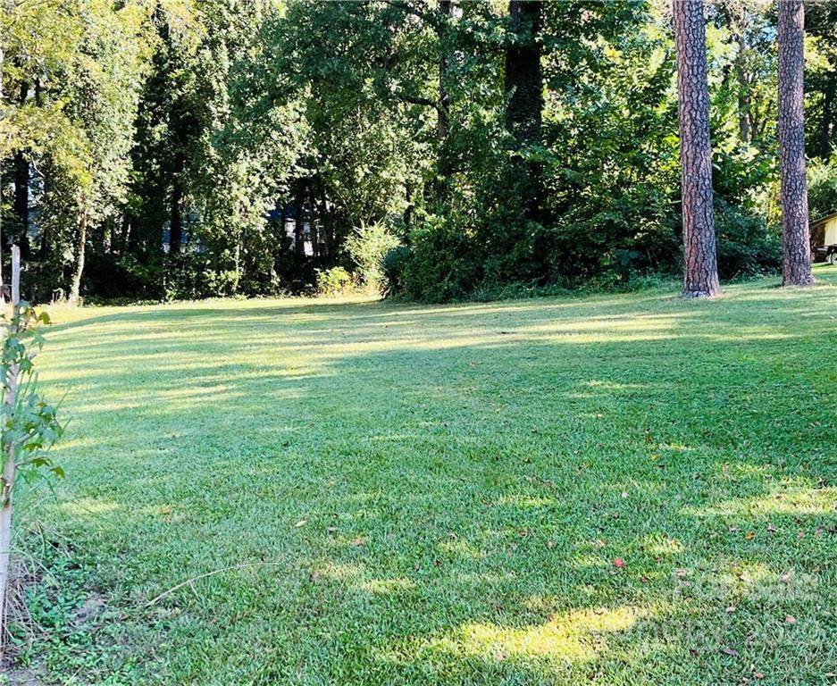 1016 Robinhood Lane - Photo 1