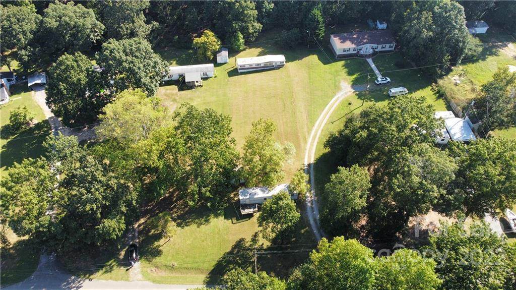 144 East End Drive - Photo 1
