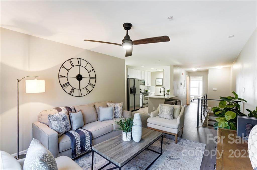 646 Raphael Place - Photo 1