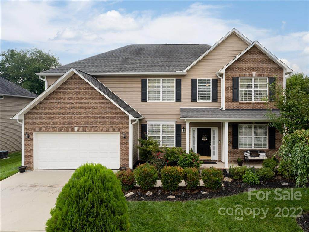 122 Wildbriar Road - Photo 1
