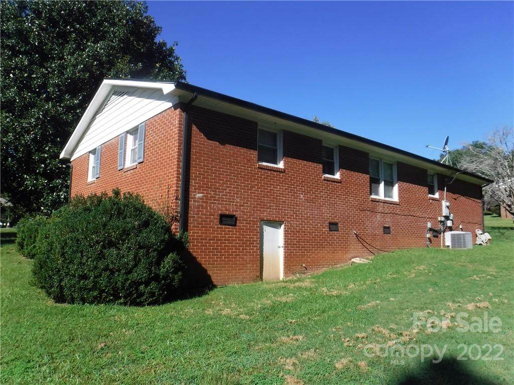 165 Springdale Drive - Photo 1
