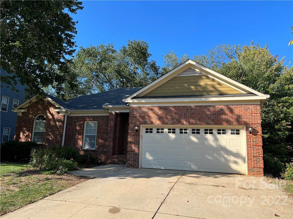 11923 Harris Pointe Drive - Photo 1