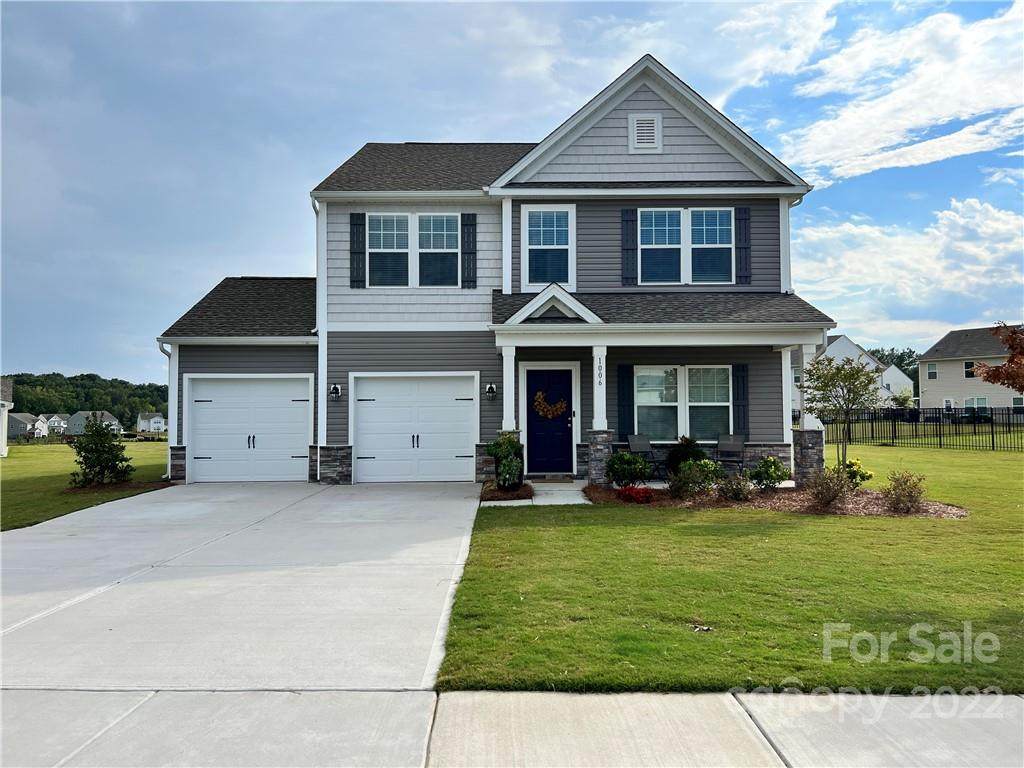1006 Beacon Avenue - Photo 1