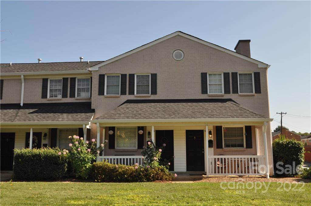 1224 Green Oaks Lane - Photo 1