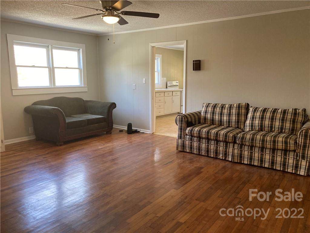 1154 Apple Lane - Photo 1