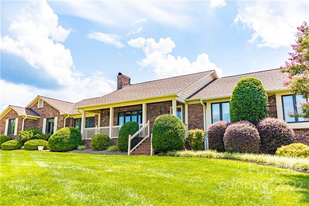 165 Lakeshore Lane - Photo 1