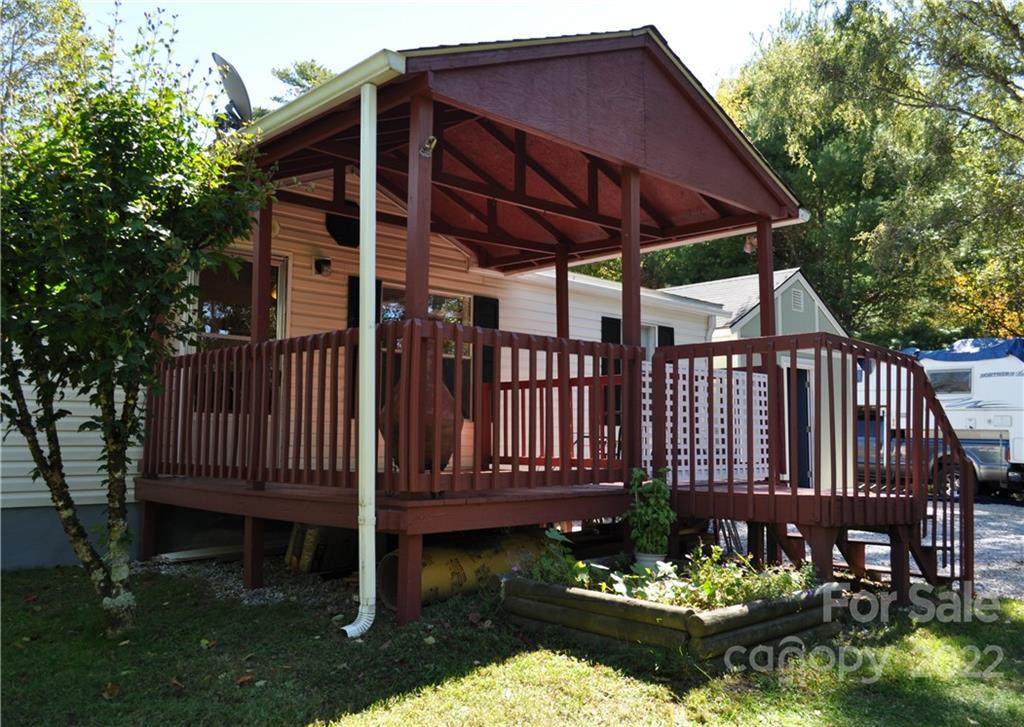 543 Overlook Drive - Photo 1