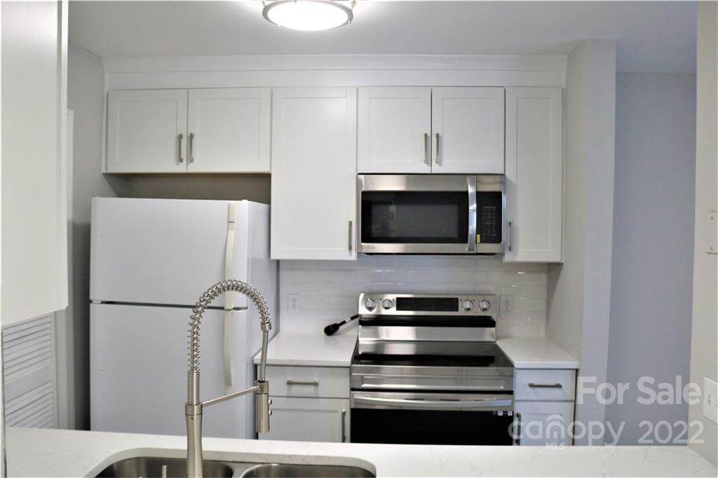 10929 Harrowfield Road - Photo 1