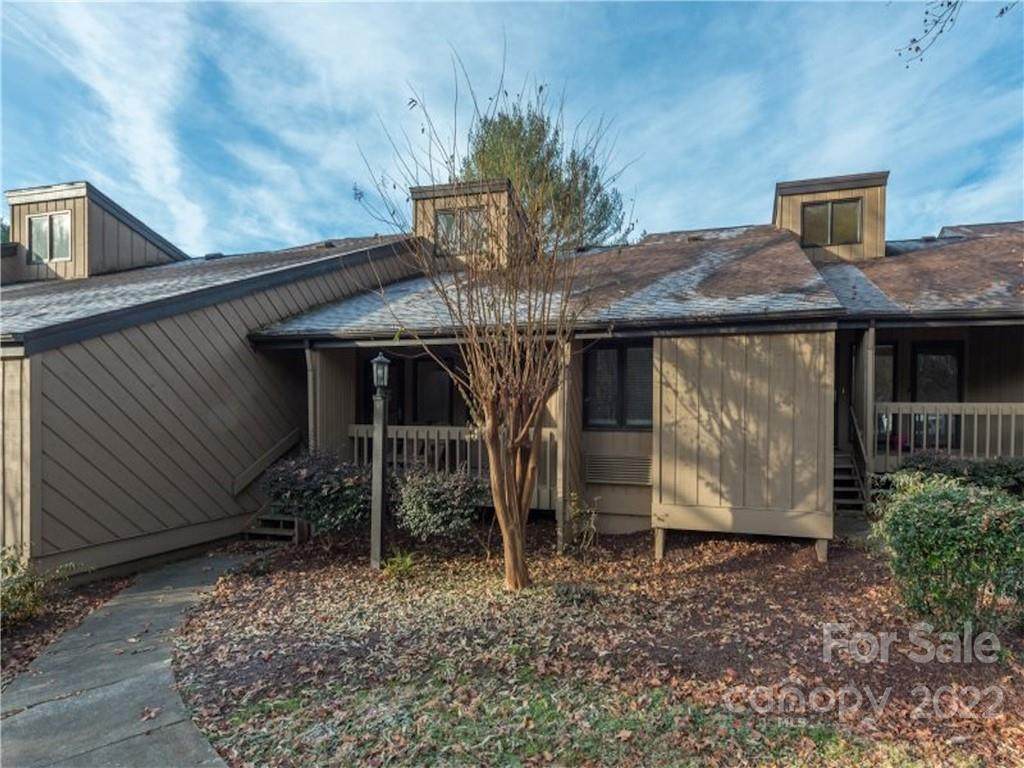 202 West Lake Drive - Photo 1