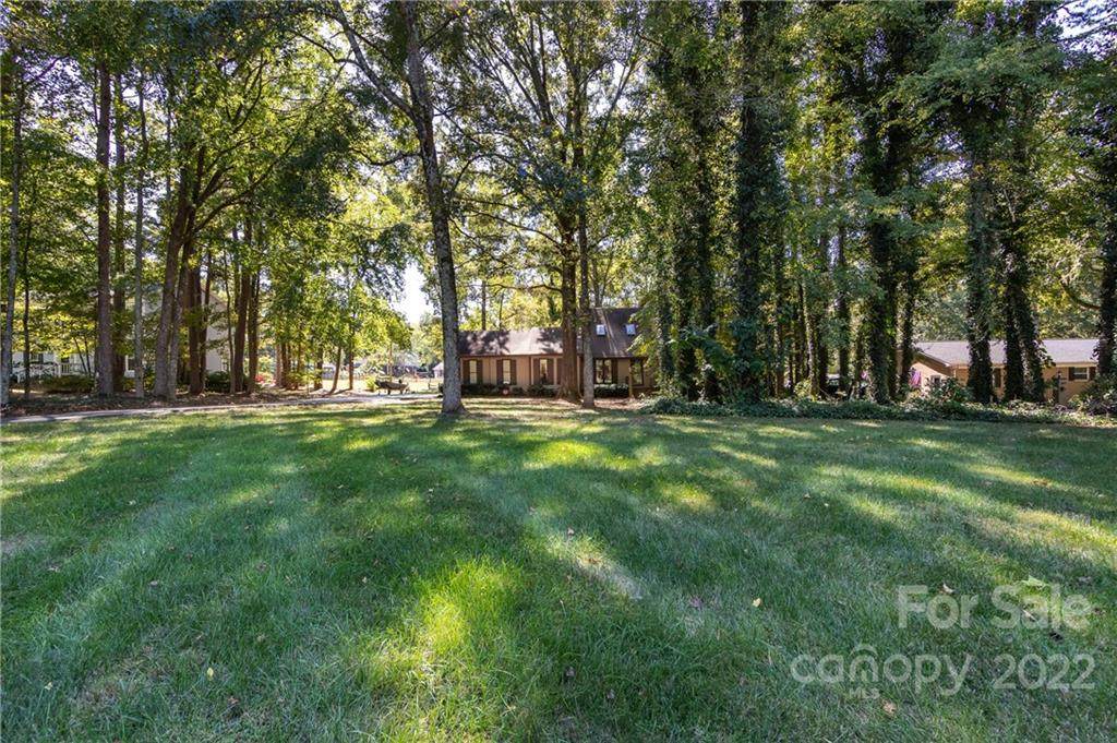 5643 Beaver Dam Lane - Photo 1