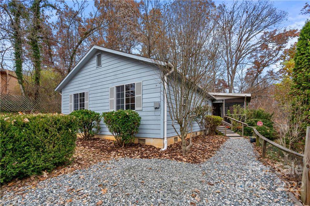 103 Mclain Street - Photo 1