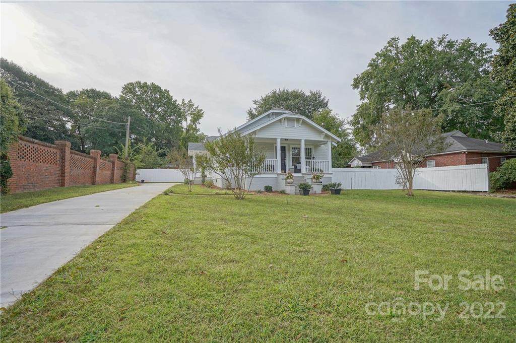 27 Dove Avenue - Photo 1