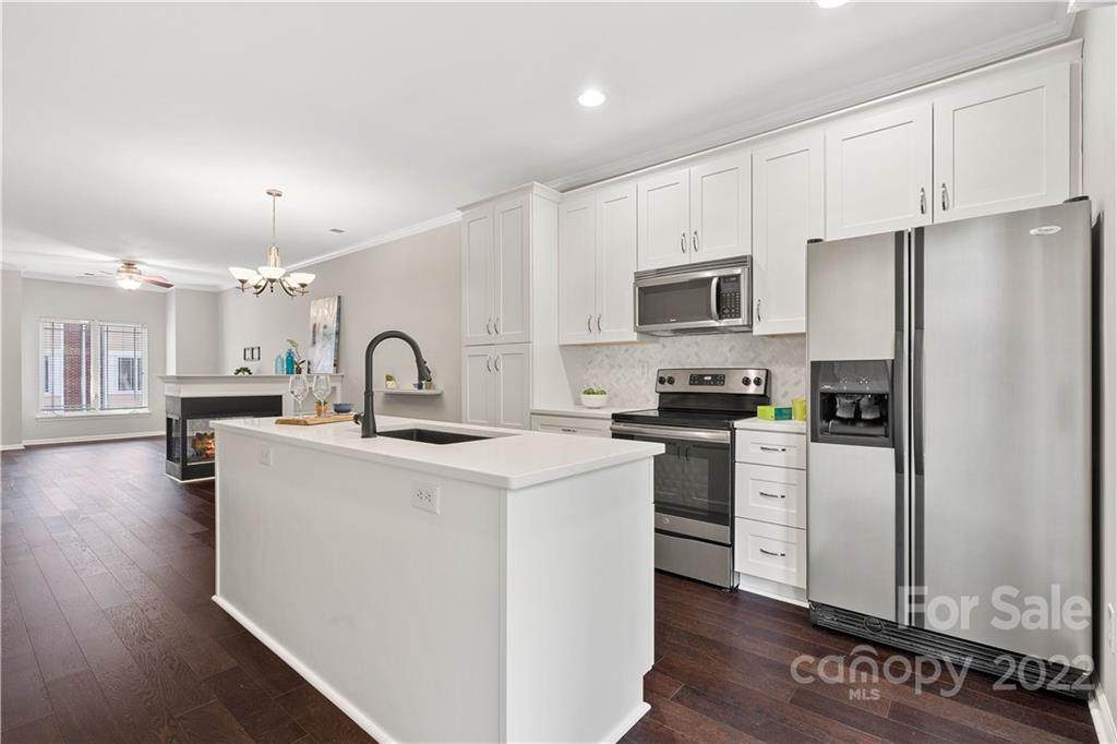 1147 Kurt Court - Photo 1