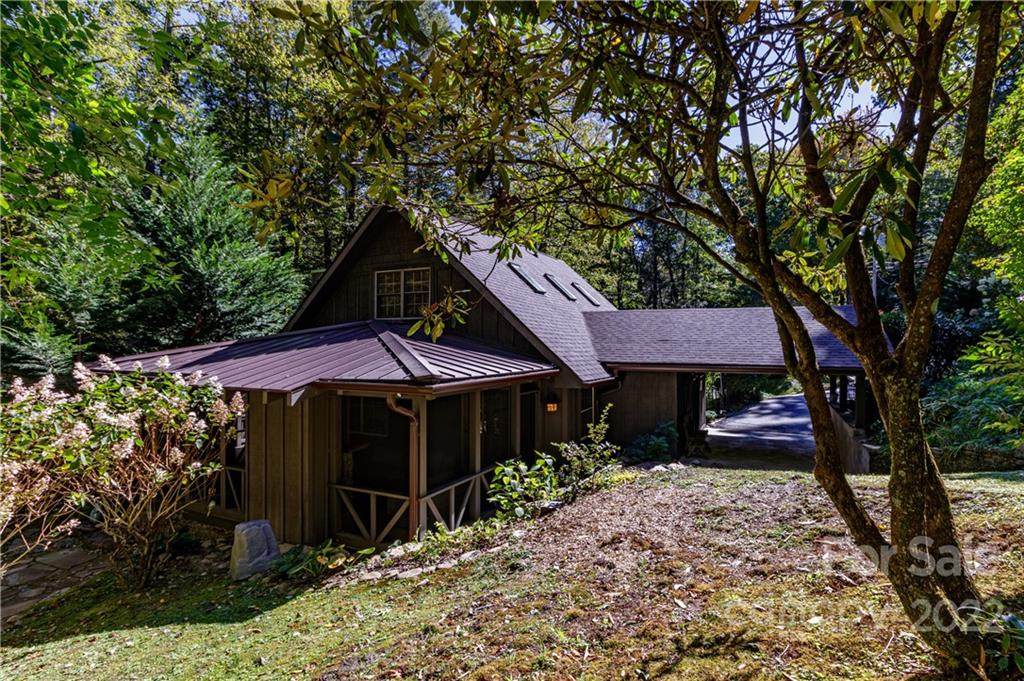 148 Pheasant Run - Photo 1