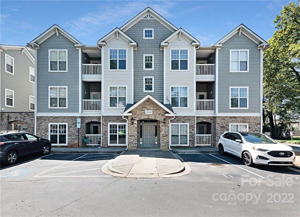 1244 Duncan Gardens Drive - Photo 1