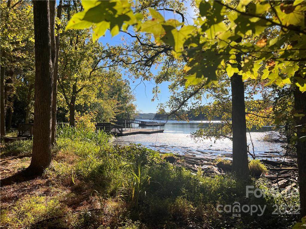 129 Mallard Drive - Photo 1