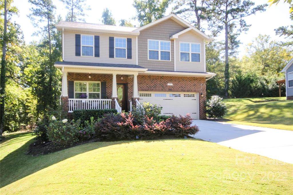 2202 Chickasaw Loop - Photo 1