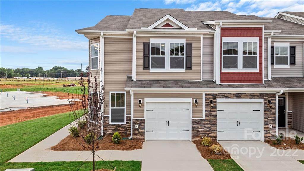 70 Creekview Road - Photo 1