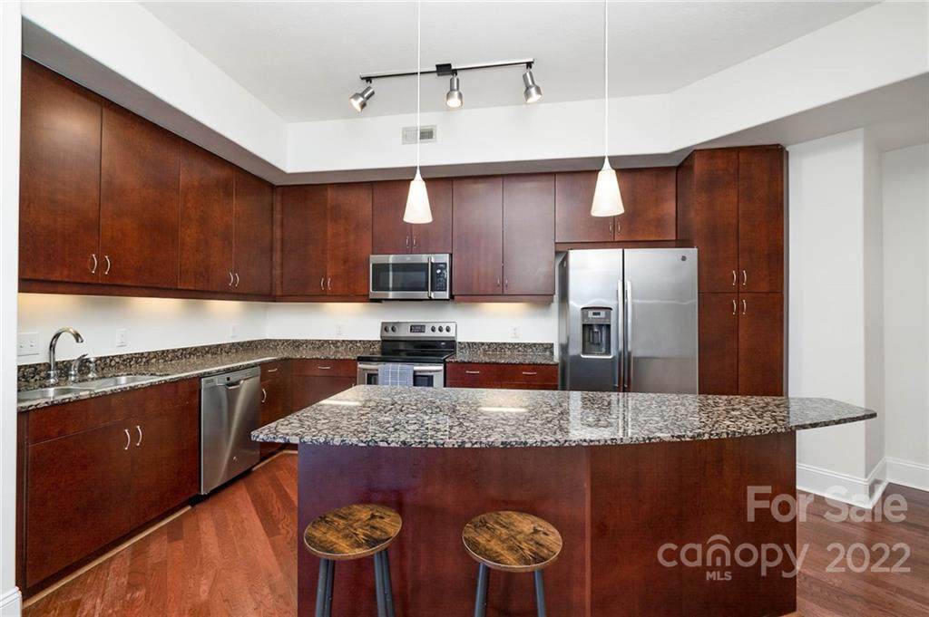4620 Piedmont Row Drive - Photo 1