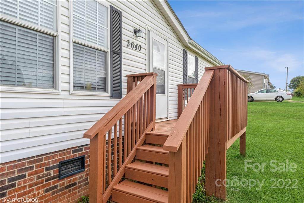 3640 Oakdale Drive - Photo 1