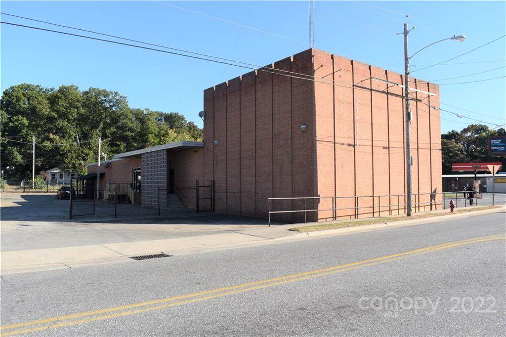 1404 Airline Avenue - Photo 1