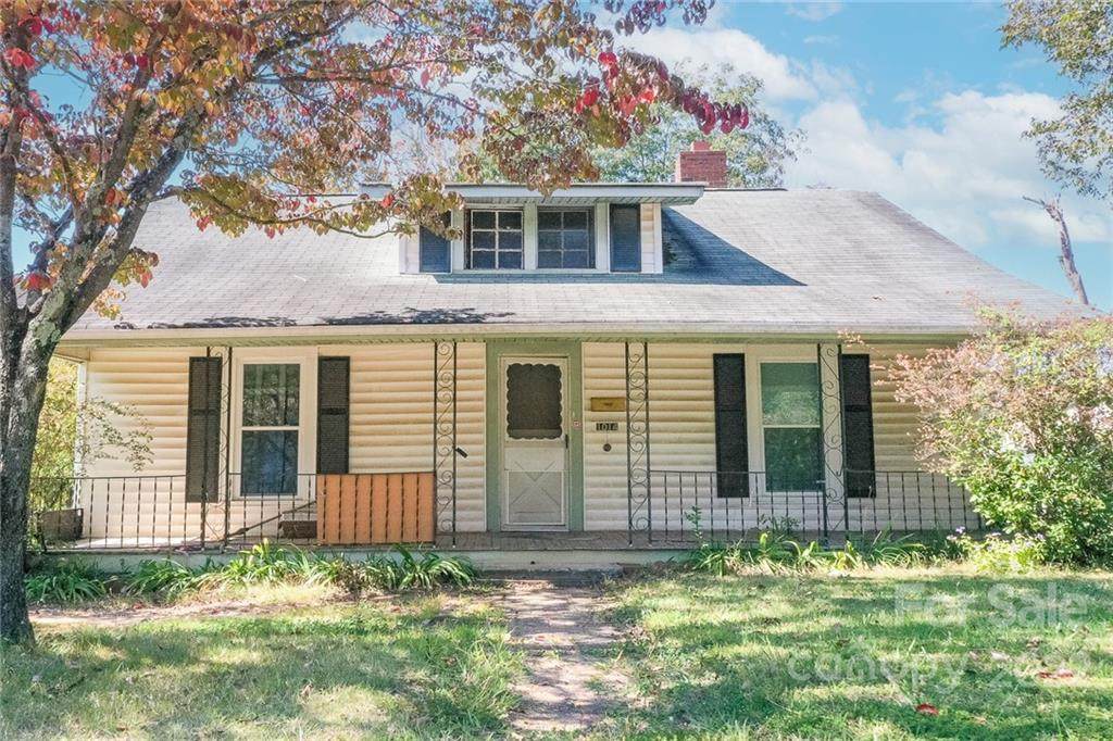 1014 8th Street - Photo 1