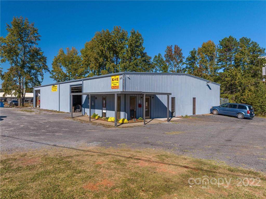 1404 Bessemer City Kings Mountain Highway - Photo 1