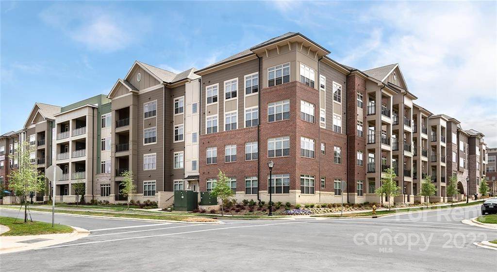 5350 Pinehurst Park Drive - Photo 1