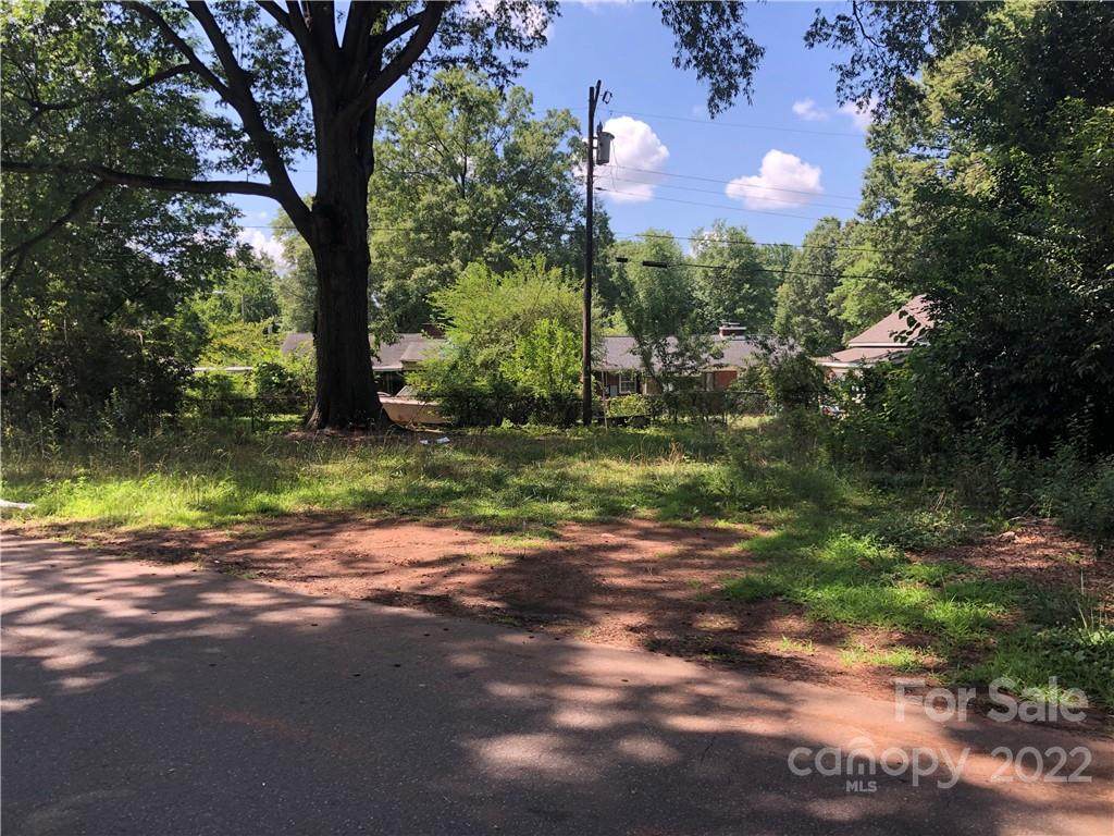 1402 Karendale Avenue - Photo 1