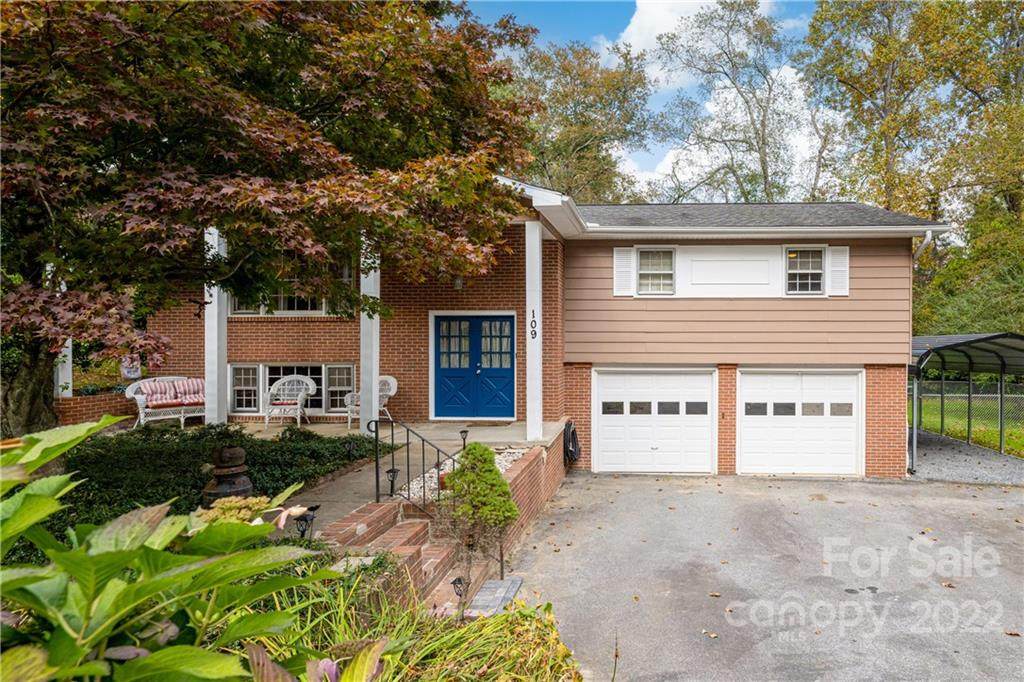 109 Sir Galahad Drive - Photo 1