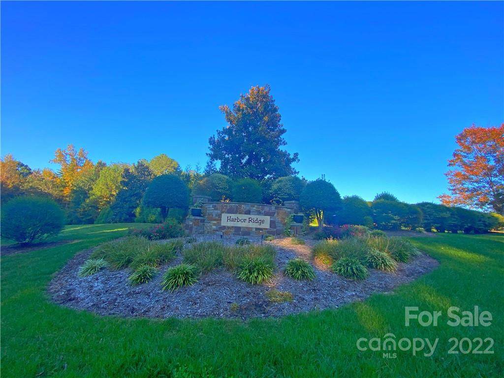 214 Rivercliff Drive - Photo 1