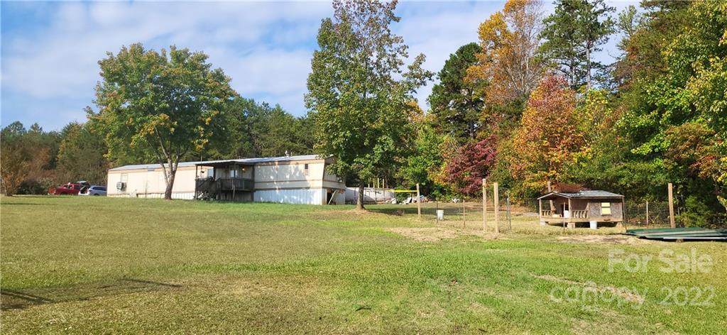 208 Pickwick Drive - Photo 1