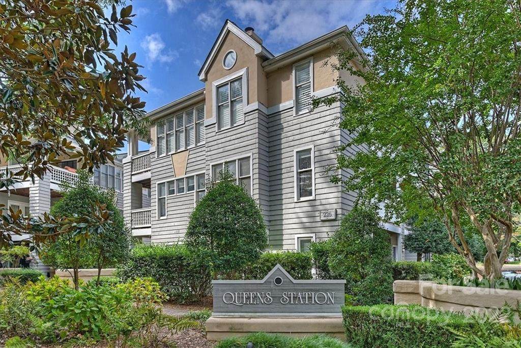 226 Queens Road - Photo 1