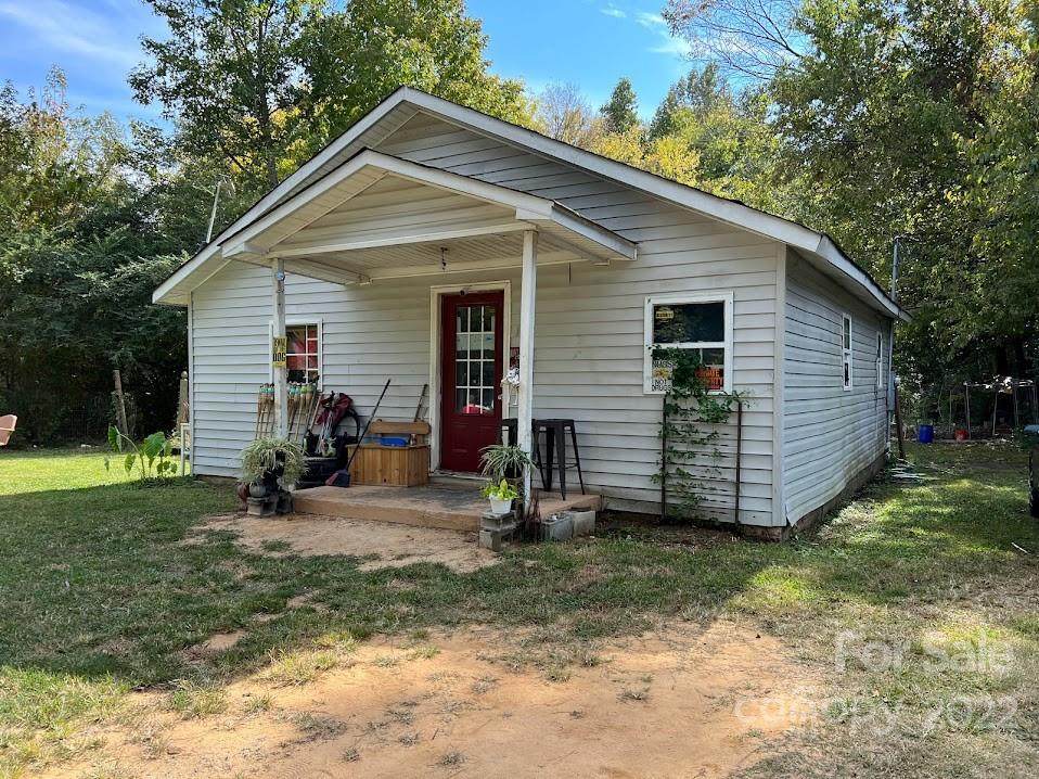1612 Carter Road - Photo 1