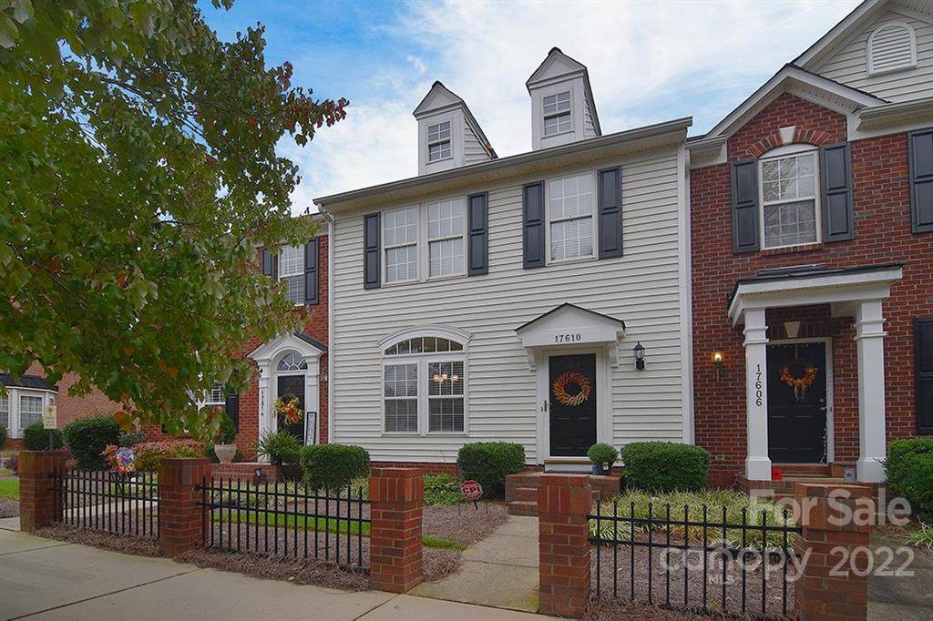 17610 Delmas Drive - Photo 1