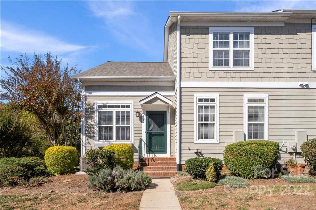 125 Sunridge Drive - Photo 1