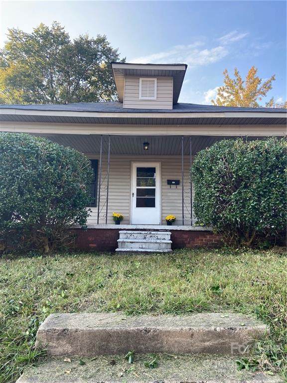 152 Academy Avenue - Photo 1
