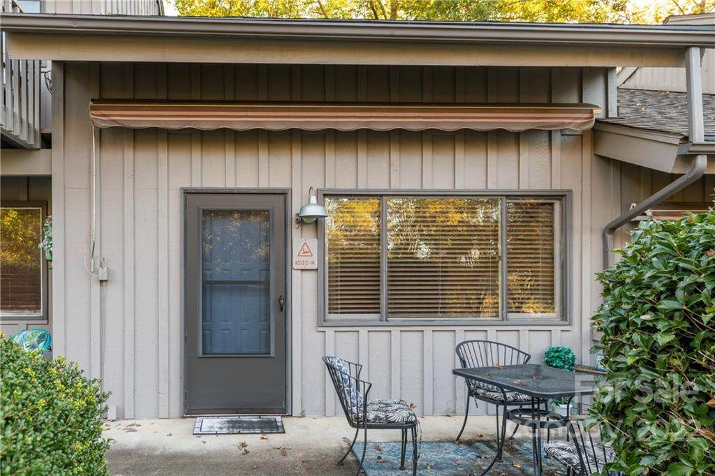 110 Hillside Court - Photo 1
