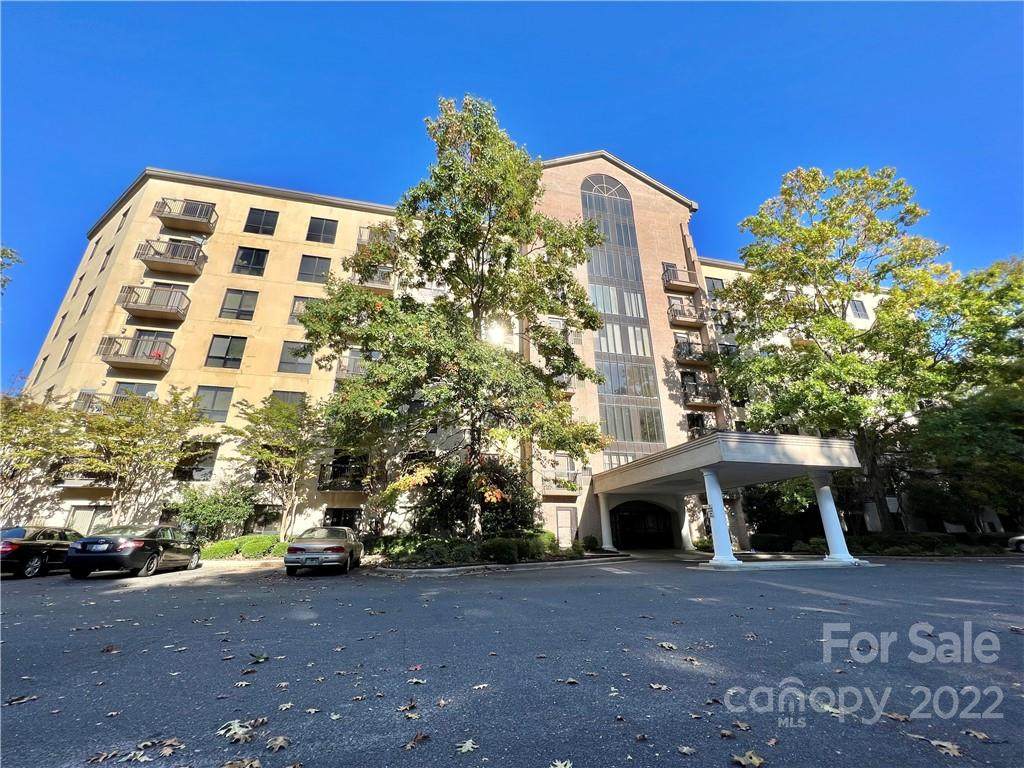 211 Heritage Boulevard - Photo 1