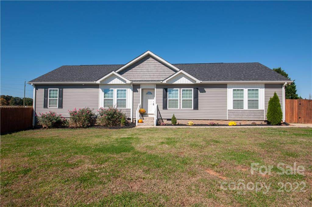 115 Grassland Drive - Photo 1