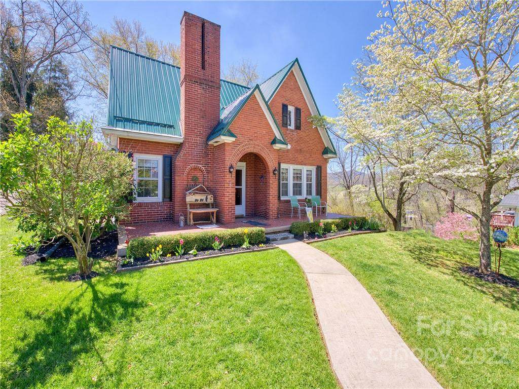 329 Pennsylvania Avenue - Photo 1
