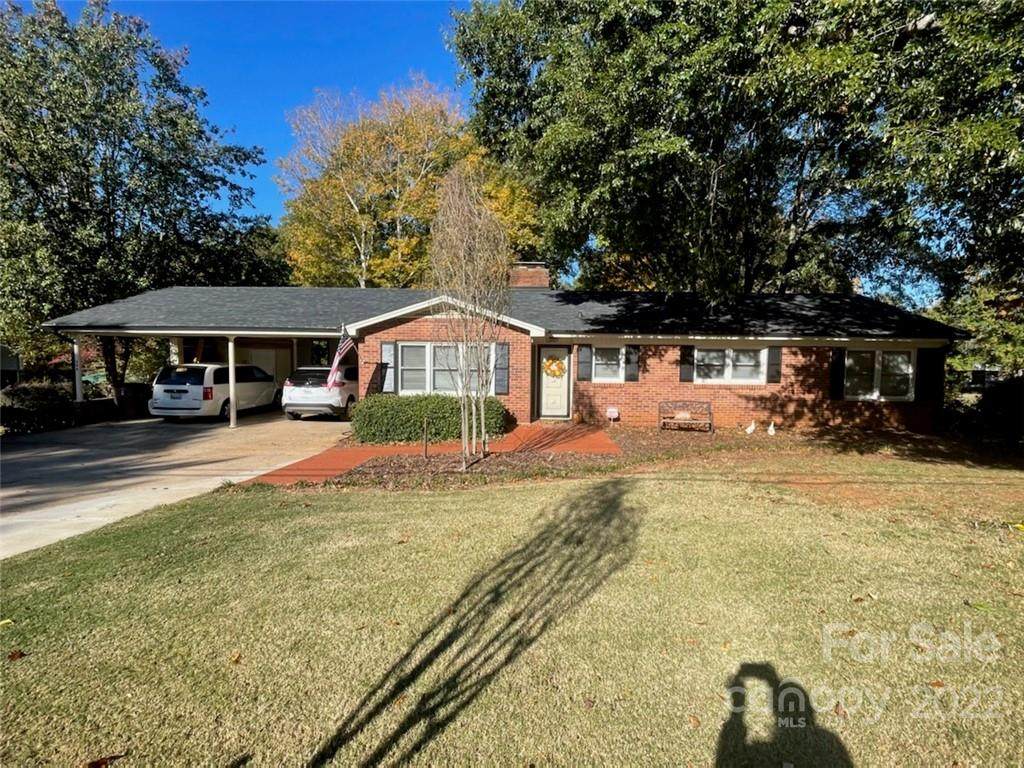 304 Peach Street - Photo 1