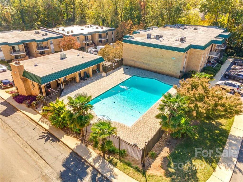 4735 Hedgemore Drive - Photo 1