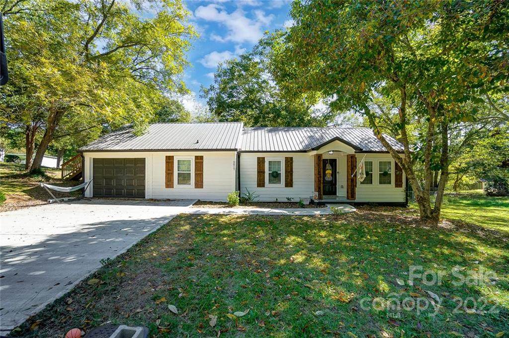 2017 Willis Drive - Photo 1