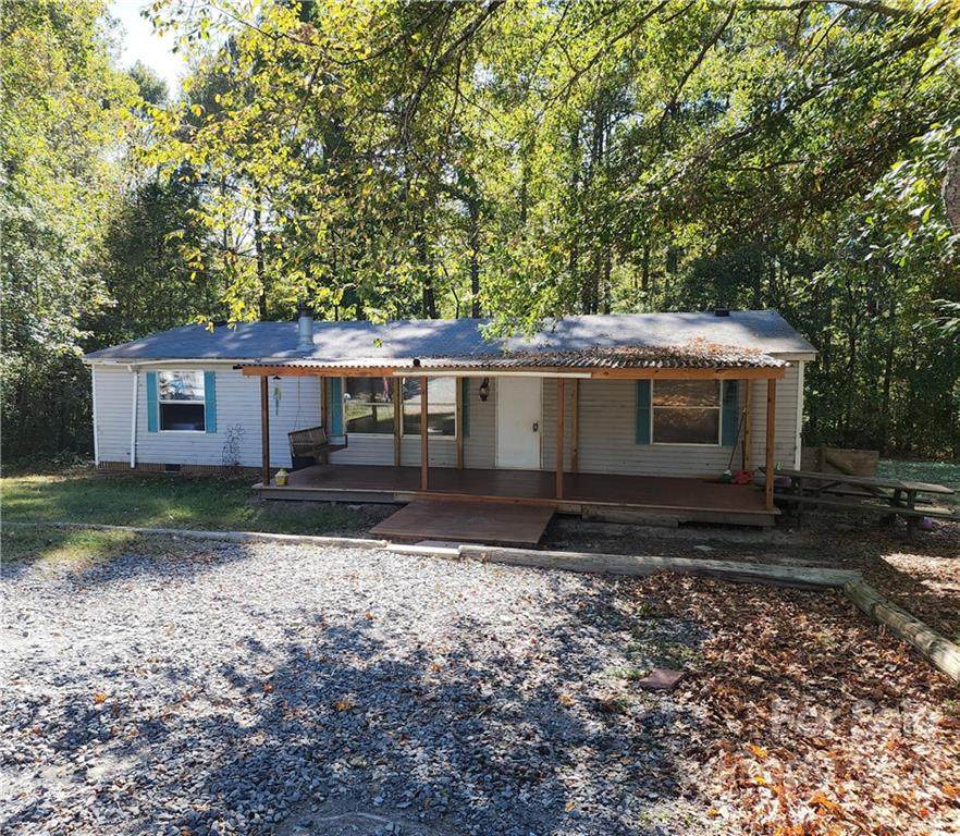 595 Woodglenn Road - Photo 1
