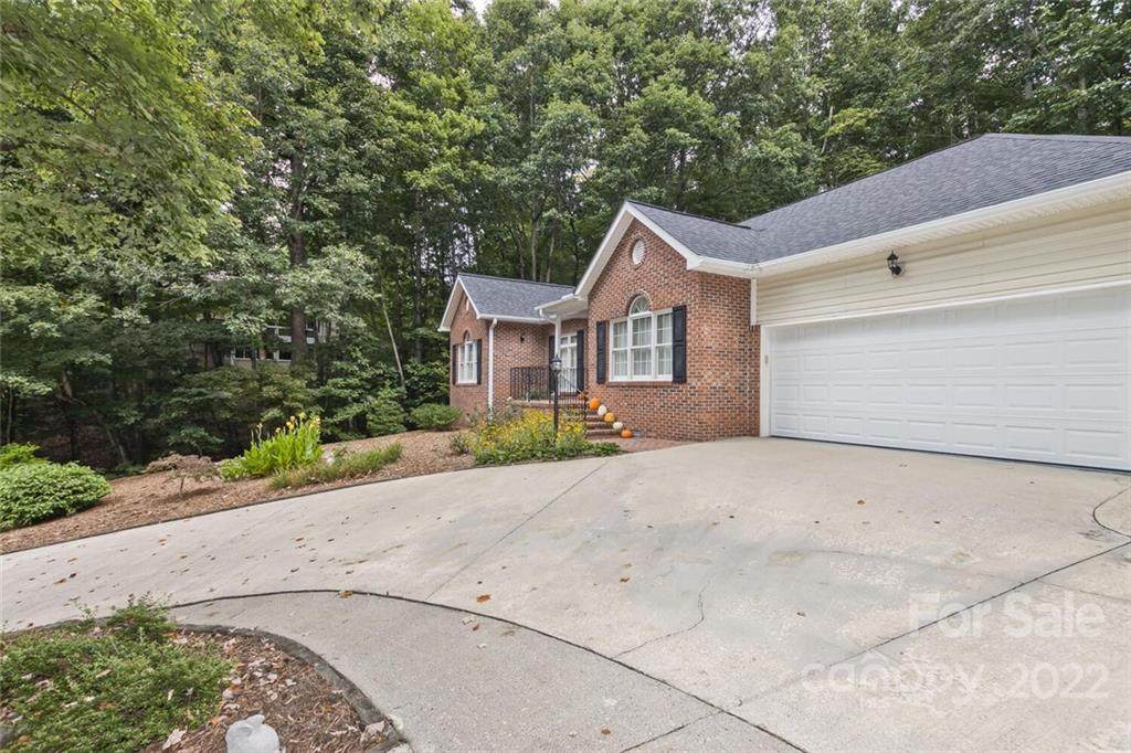 117 Jenny Lind Drive - Photo 1