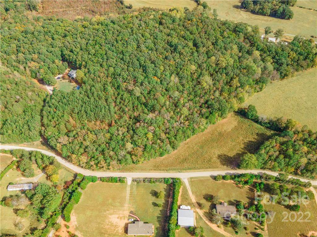 3233 Clinzo Feemster Road - Photo 1